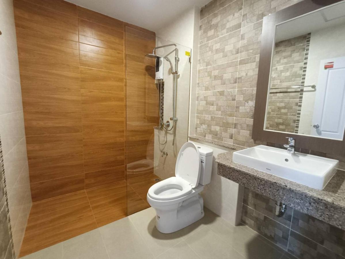 English Resotel : อิงลิช รีโซเทล Nakhon Si Thammarat Exterior foto